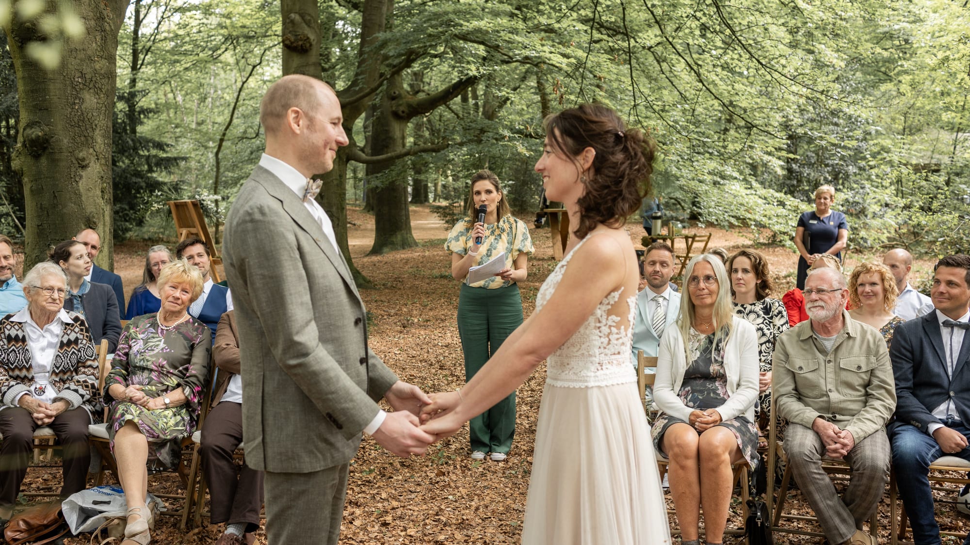 Trouwleverancier-Trouwen-in-het-Bos-13-annemariebruning.com