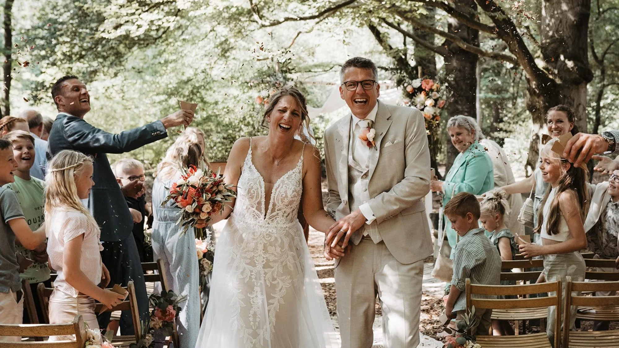 Trouwleverancier-Trouwen-in-het-Bos-6-annemariebruning.com