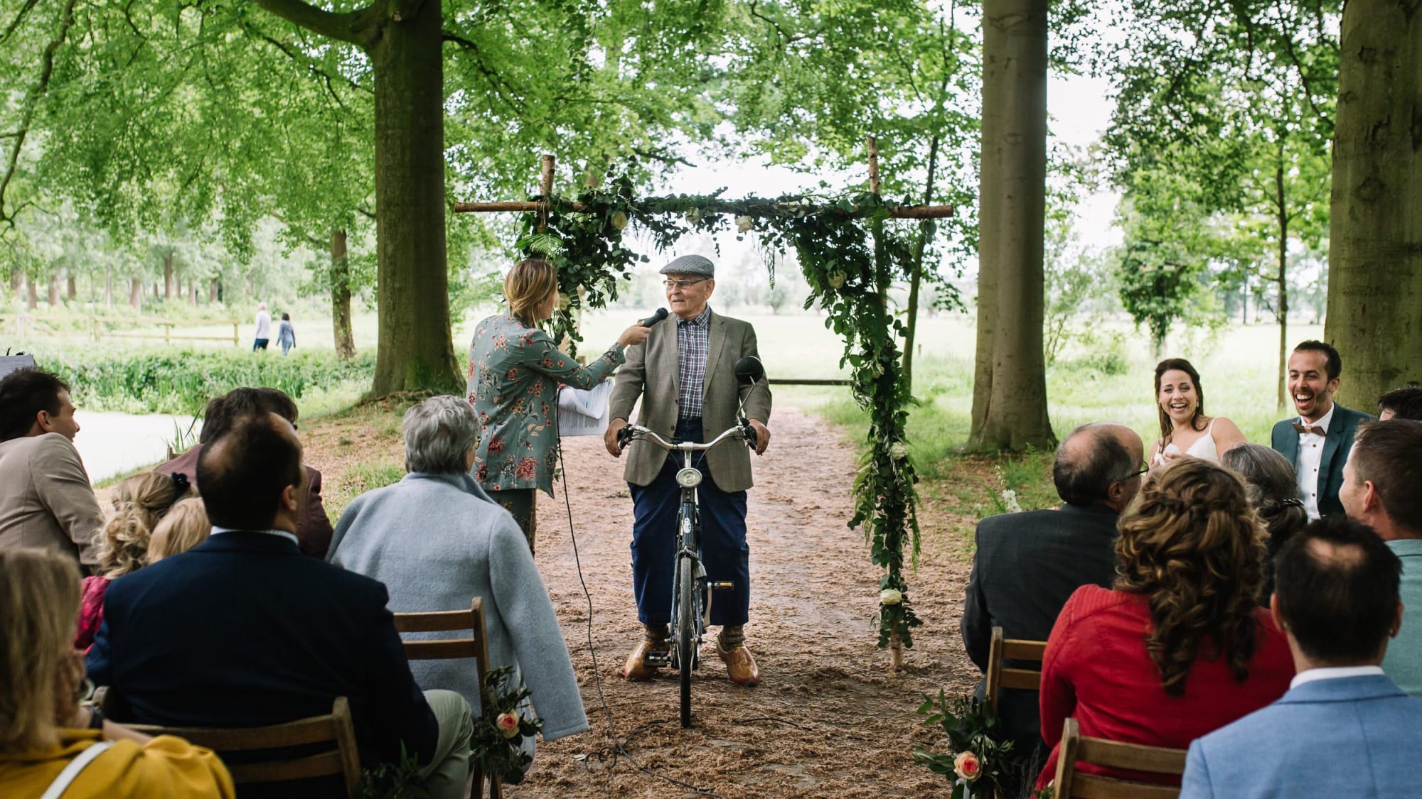 Trouwleverancier-Trouwen-in-het-Bos-7-annemariebruning.com